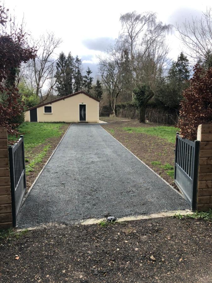 Villa La Ravine Au Bord Du Loing Montigny-sur-Loing Exterior foto